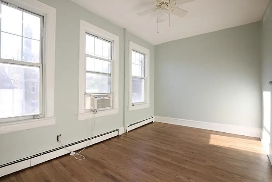 2 bed, 800 sqft, $3,900 — Photo 2