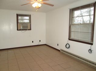 153 Grandview Dr APT 4, Ronceverte, WV 24970