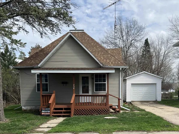 235 N Stockton St, Stockton, IL 61085