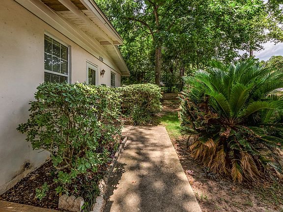 4th image of 1126 N M Ct #L