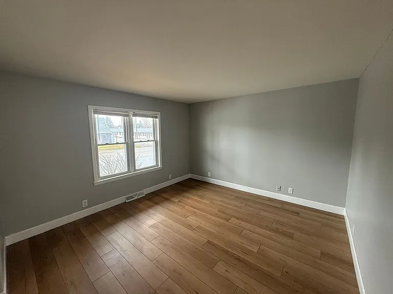 219 E McPherson Hwy — Photo 11