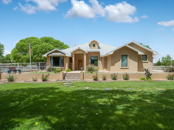 6 Blackberry Ln, Los Lunas, NM 87031