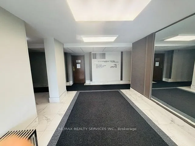 25 Kensington Rd #1402 — Photo 18