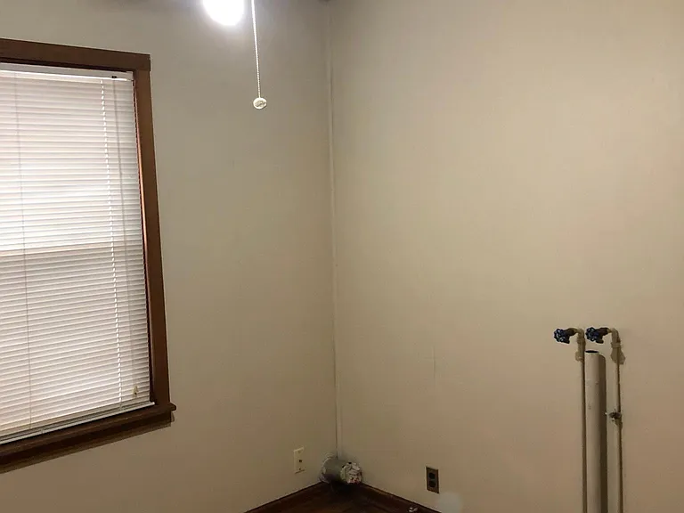 1615 Terry St — Photo 3
