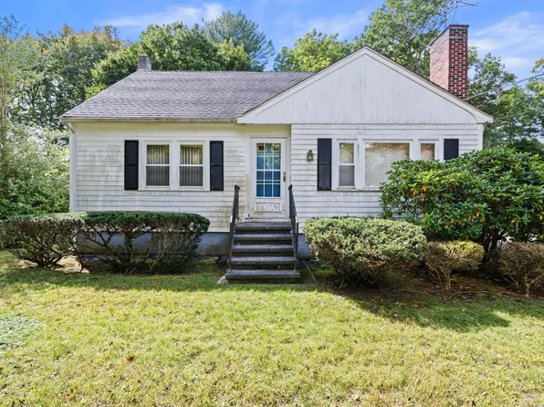 43 Lawrence St, Wilmington, MA 01887