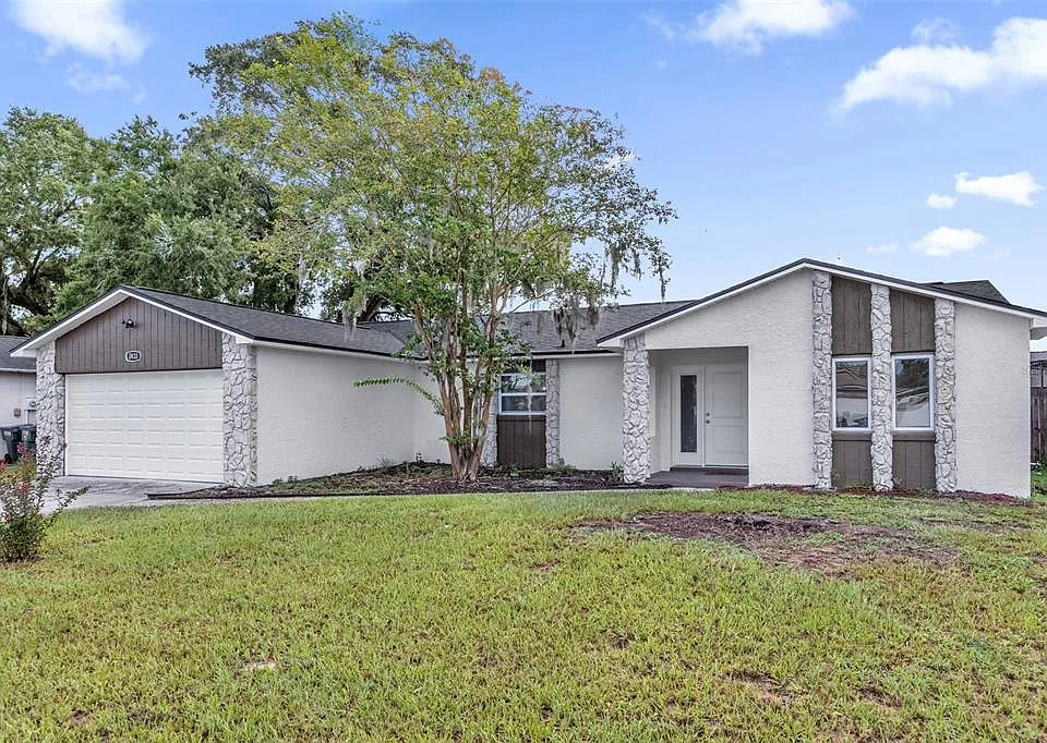 2433 Benjamin Dr