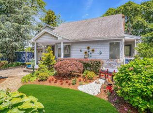 20 Wiltshire Dr, Commack, NY 11725