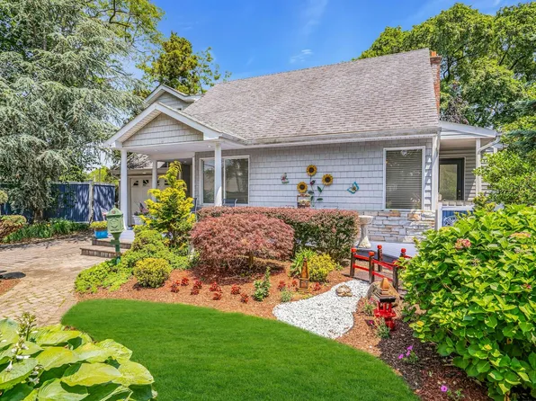 20 Wiltshire Drive, Commack, NY 11725