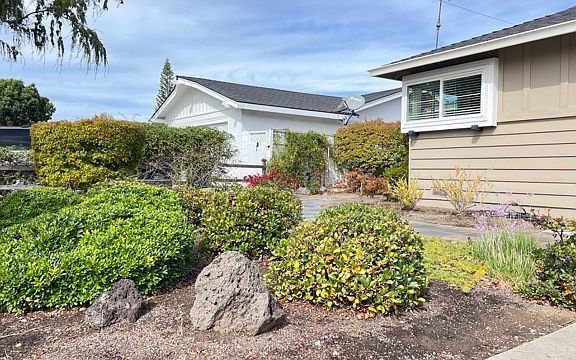 2nd image of 7113 Coronado Dr