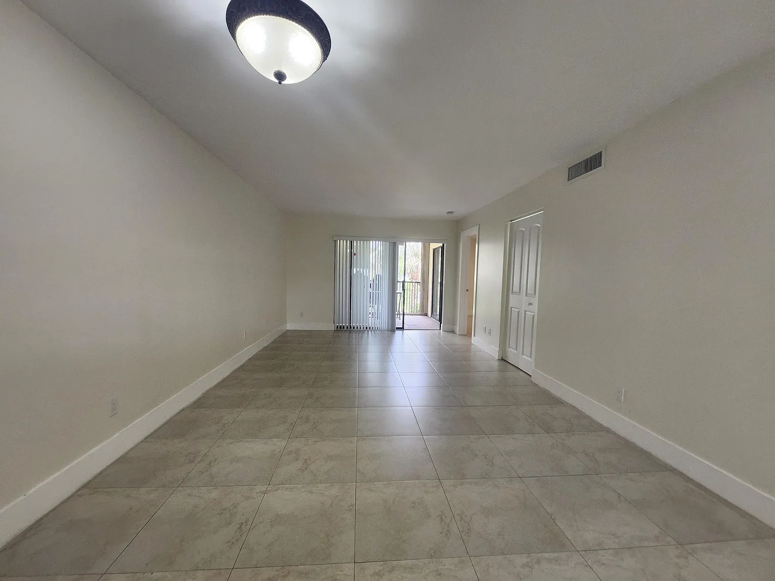 2 bed, 2.0 bath, 820 sqft, $2,150 — Photo 4