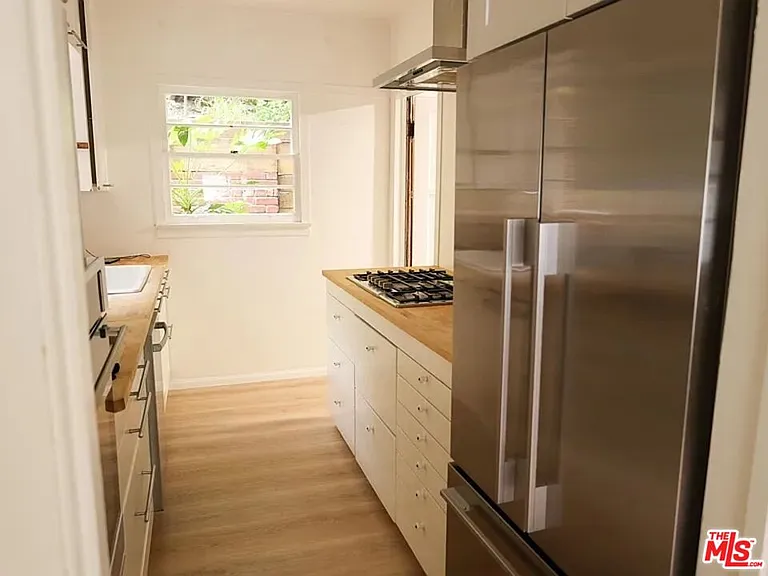 1322 N Beverly Glen Blvd — Photo 6