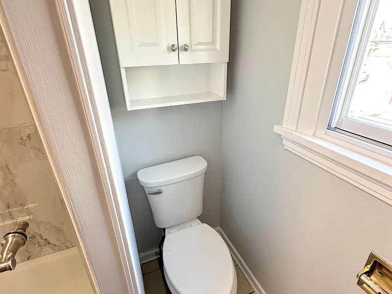 207 Mary St — Photo 17