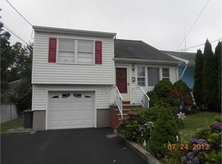 77 Ridgewood Ave, Lake Hiawatha, NJ 07034