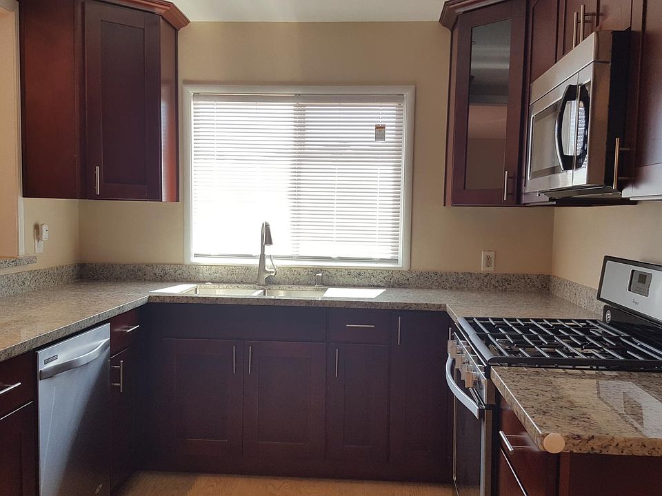 2nd image of 1605 Flores St