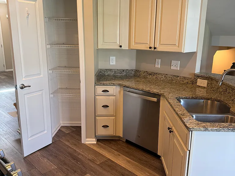3535 Neville Way — Photo 21