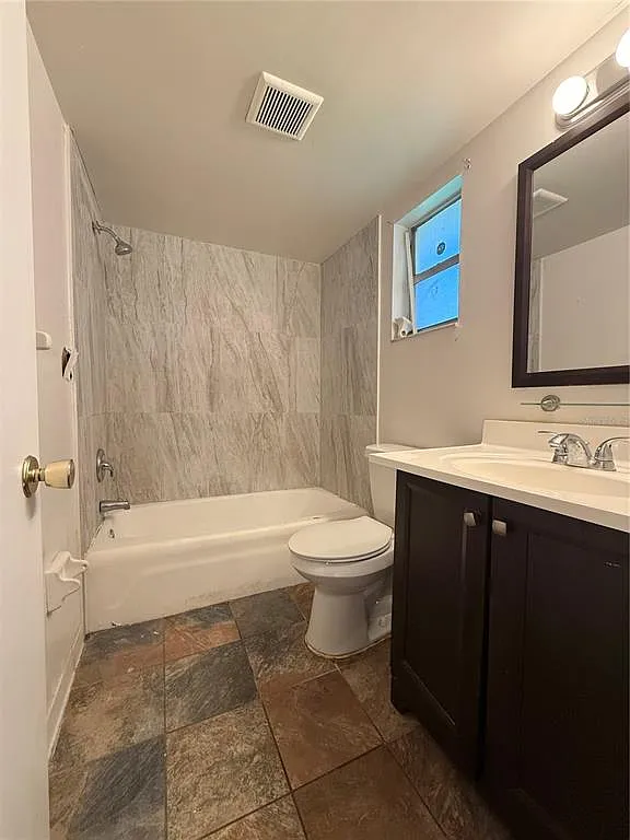 2 bed, 2.0 bath, 1042 sqft, $1,650 — Photo 3