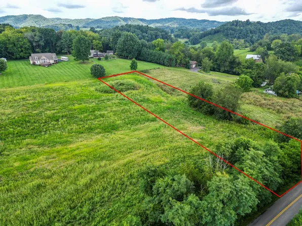 Lombardy Ln, Abingdon, VA 24211