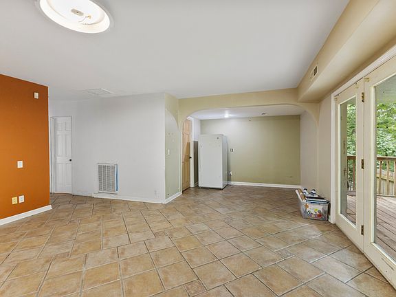 3rd image of 1040 Rustic Hills Dr