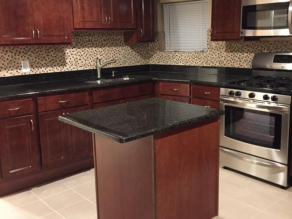 1st image of 3347 N Avers Ave #Garden