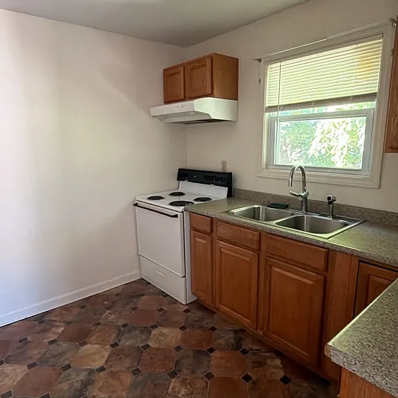 30 Park St #3 — Photo 2