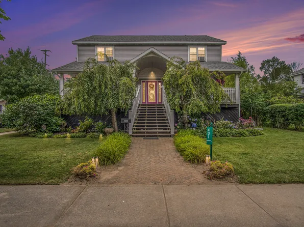 401 N Robert St, Ludington, MI 49431