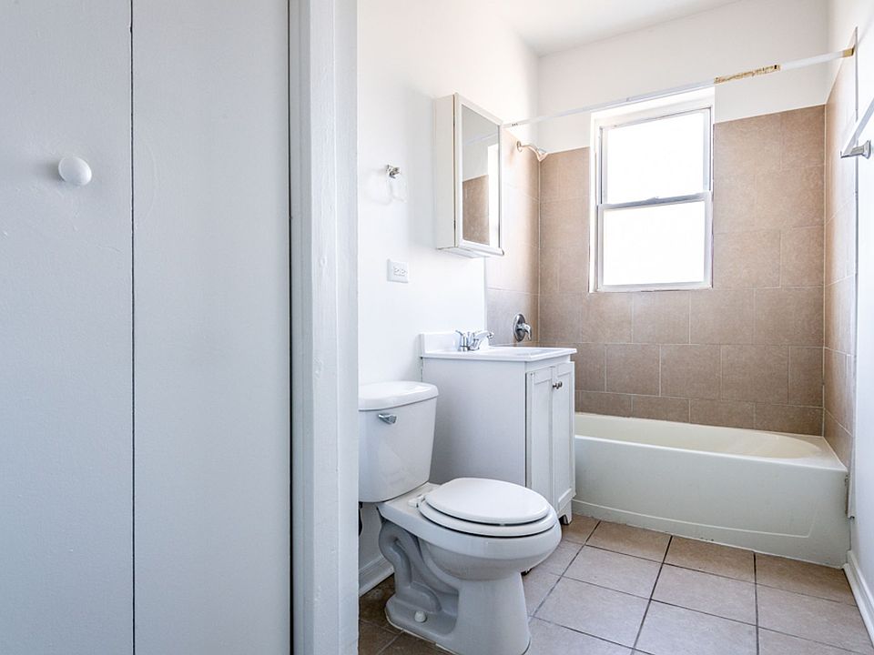 1st image of 1249 S Fairfield Ave #4541