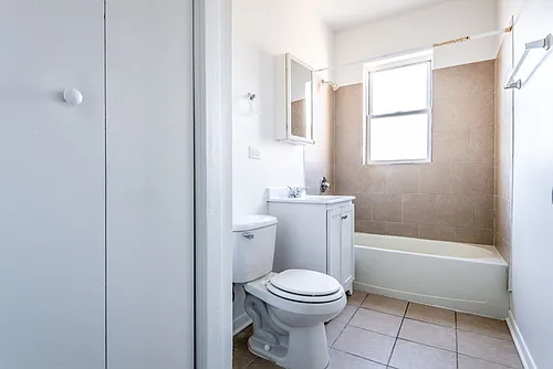 1249 S Fairfield Ave Chicago, IL 60608 Photo 1