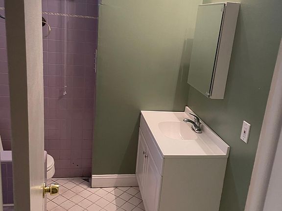 3rd image of 1949 E Moyamensing Ave Floor 1