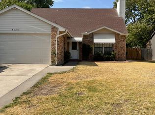 4125 Huckleberry Dr, Fort Worth, TX 76137