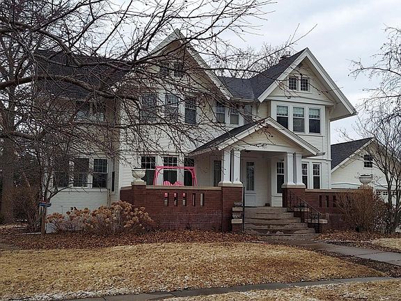 2nd image of 301 N Main St