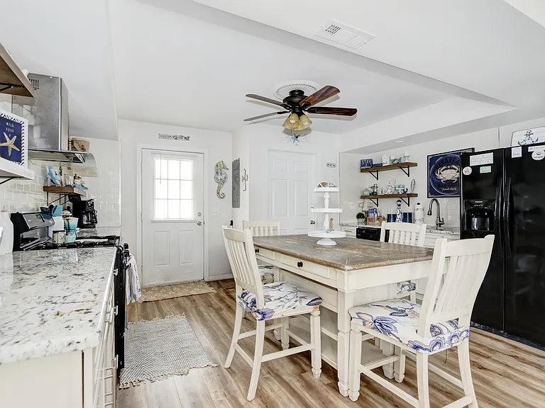 107 Chesapeake Bay Ct — Photo 7