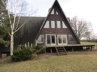 W2879 Kniep Rd, Elkhorn, WI 53121