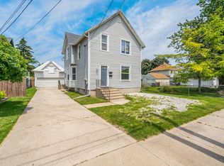 2512 9th St, Two Rivers, WI 54241