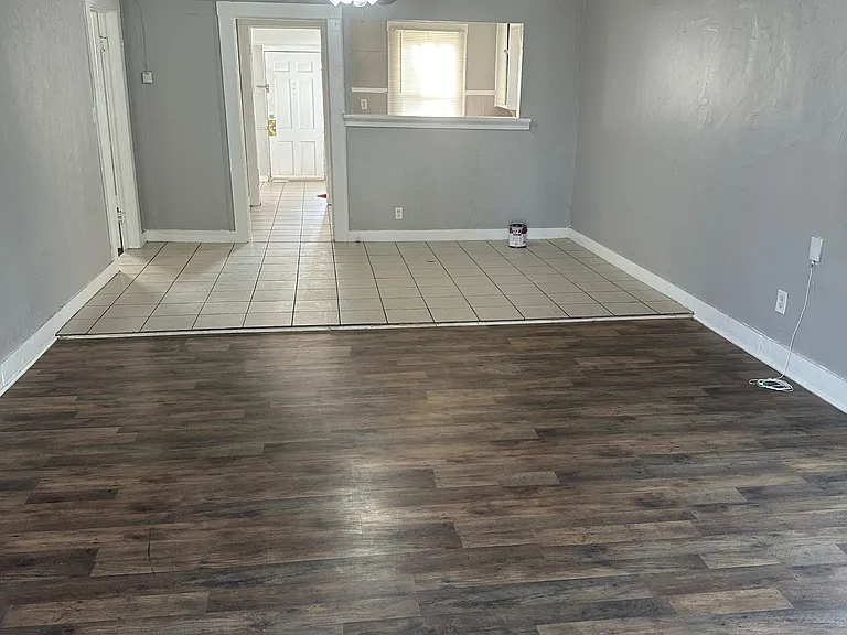 108 N Florida St — Photo 5