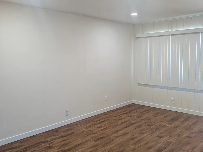 516 E Buckthorn St #1 — Photo 2