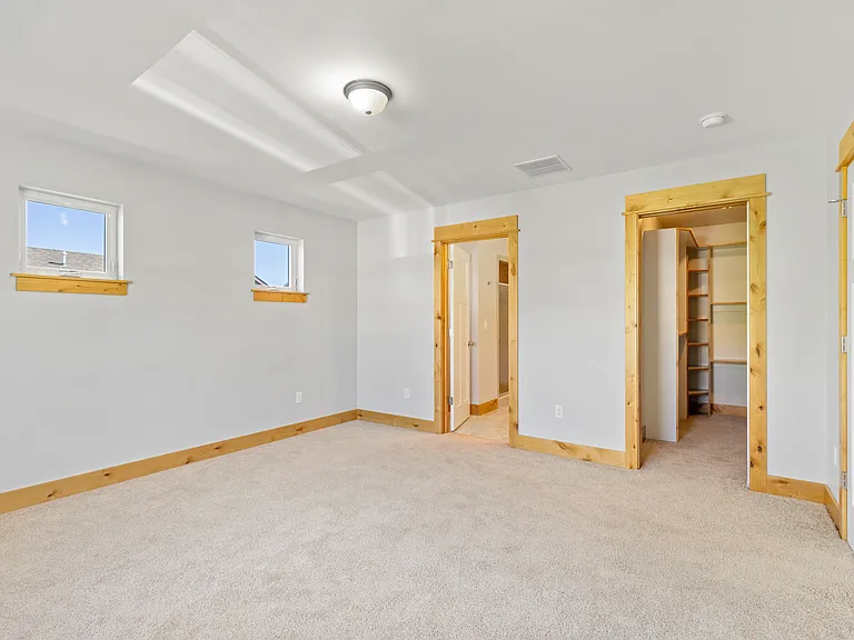2781 Renee Way — Photo 33