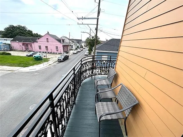 1039 Marais St #4 — Photo 8