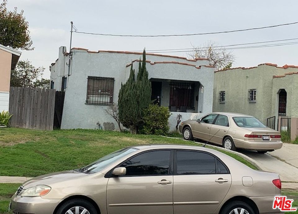 2nd image of 227 W 107th St