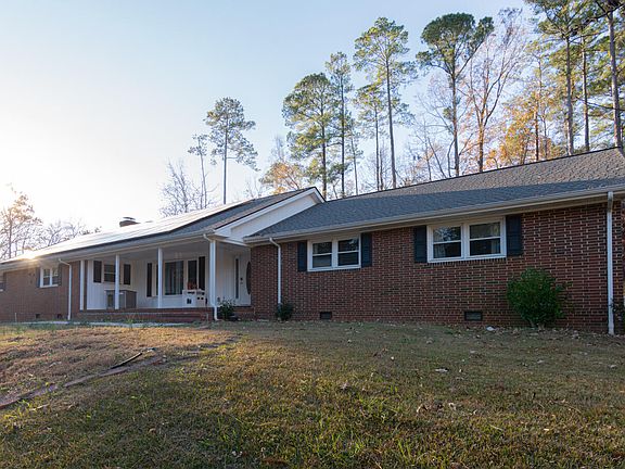 2nd image of 700 Fernwood Dr