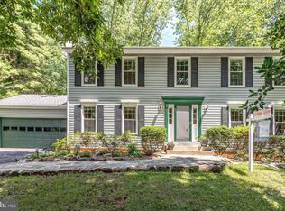 11426 Tanbark Dr, Reston, VA 20191