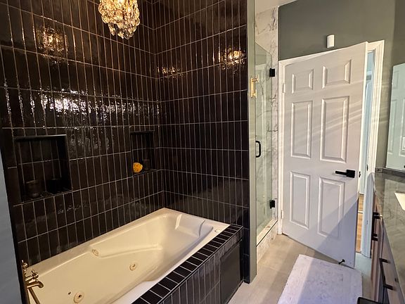 5th image of 1059 S Sherbourne Dr APT 101