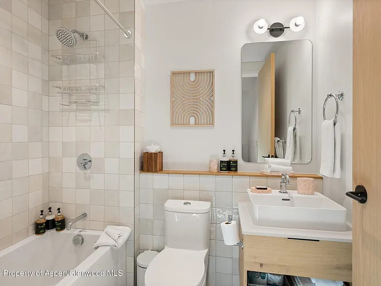 119 Wood Rd #305 — Photo 17