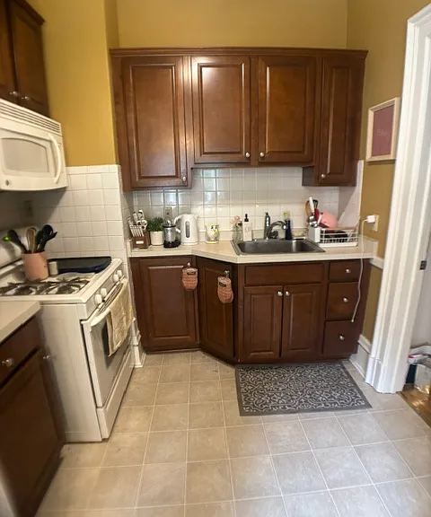 1516 E Brady St #1 — Photo 9