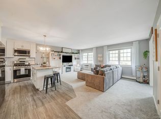 460 Old Town Rd APT 14L, Port Jefferson Station, NY 11776