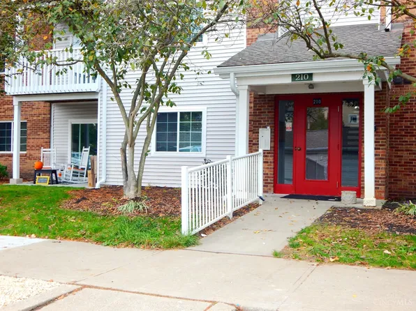 210 Carrington Pl Unit 104, Loveland, OH 45140