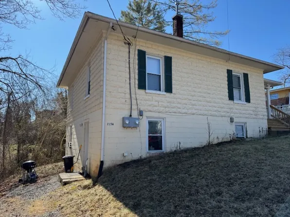 Lewis Street, 215 N., 215 N Lewis St #Basement, Lexington, VA 24450