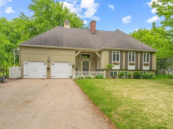 1123 S Park Ave, Neenah, WI 54956