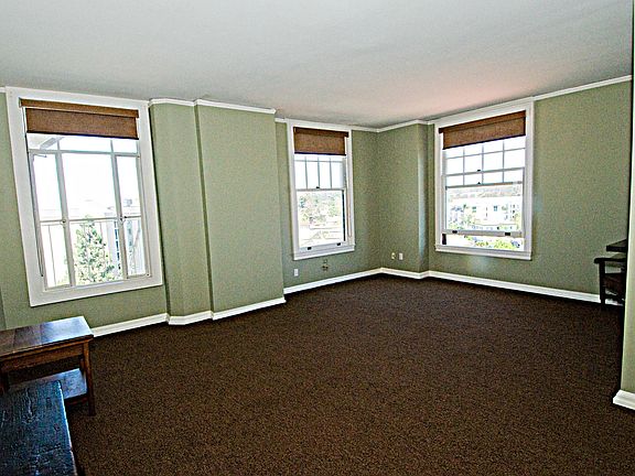 3rd image of 702 Ash St Unit 801