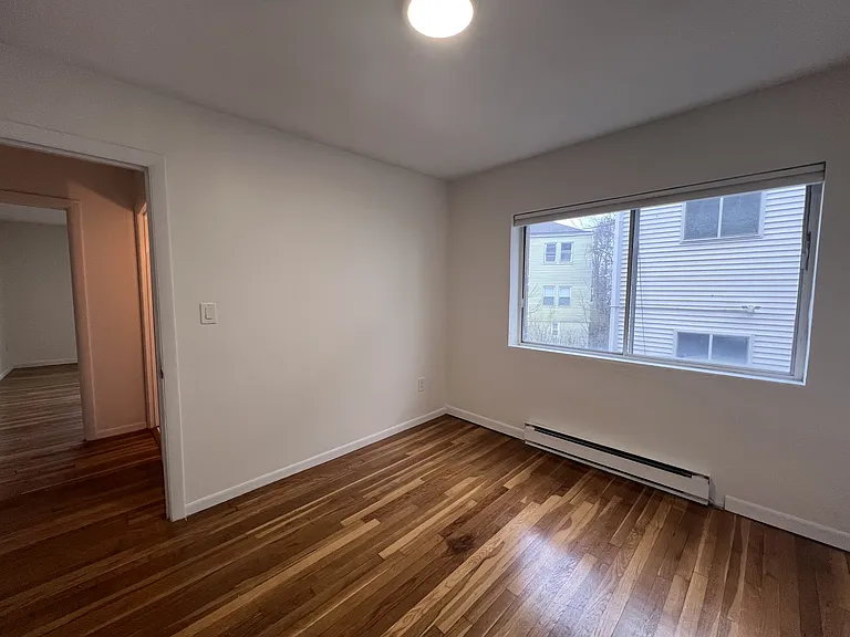 50 Seymour St #8 — Photo 8