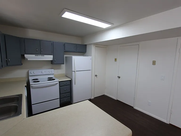 1927 E Arrowhead Ave — Photo 11